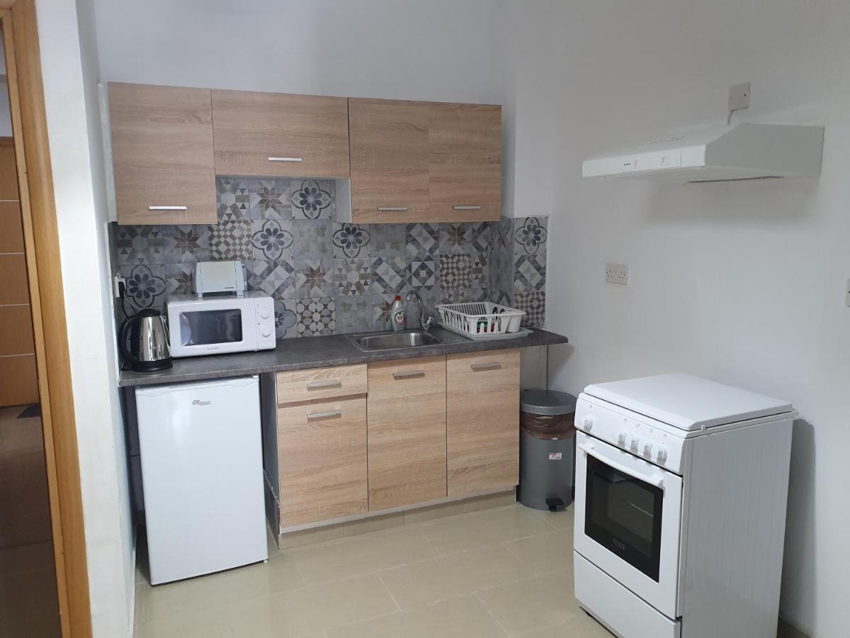 Valentinos Apartments Paphos Luaran gambar