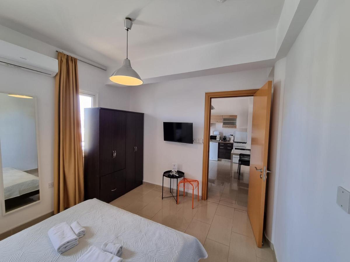 Valentinos Apartments Paphos Luaran gambar