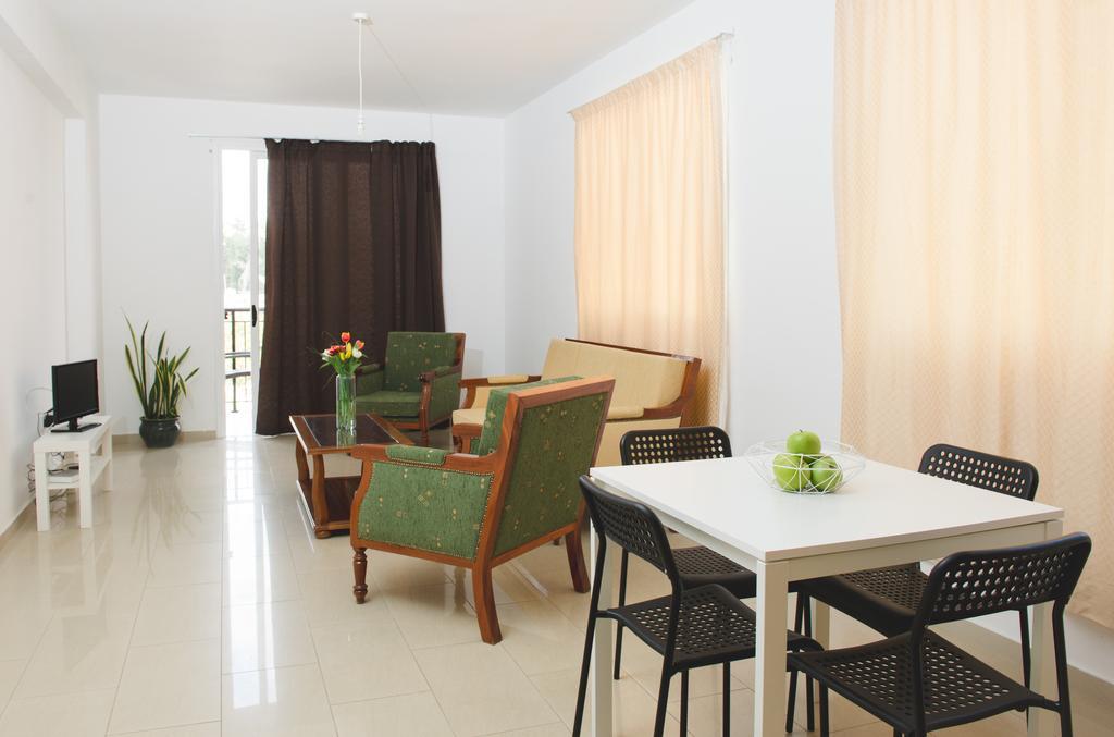 Valentinos Apartments Paphos Luaran gambar