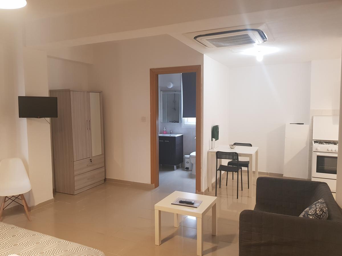 Valentinos Apartments Paphos Luaran gambar