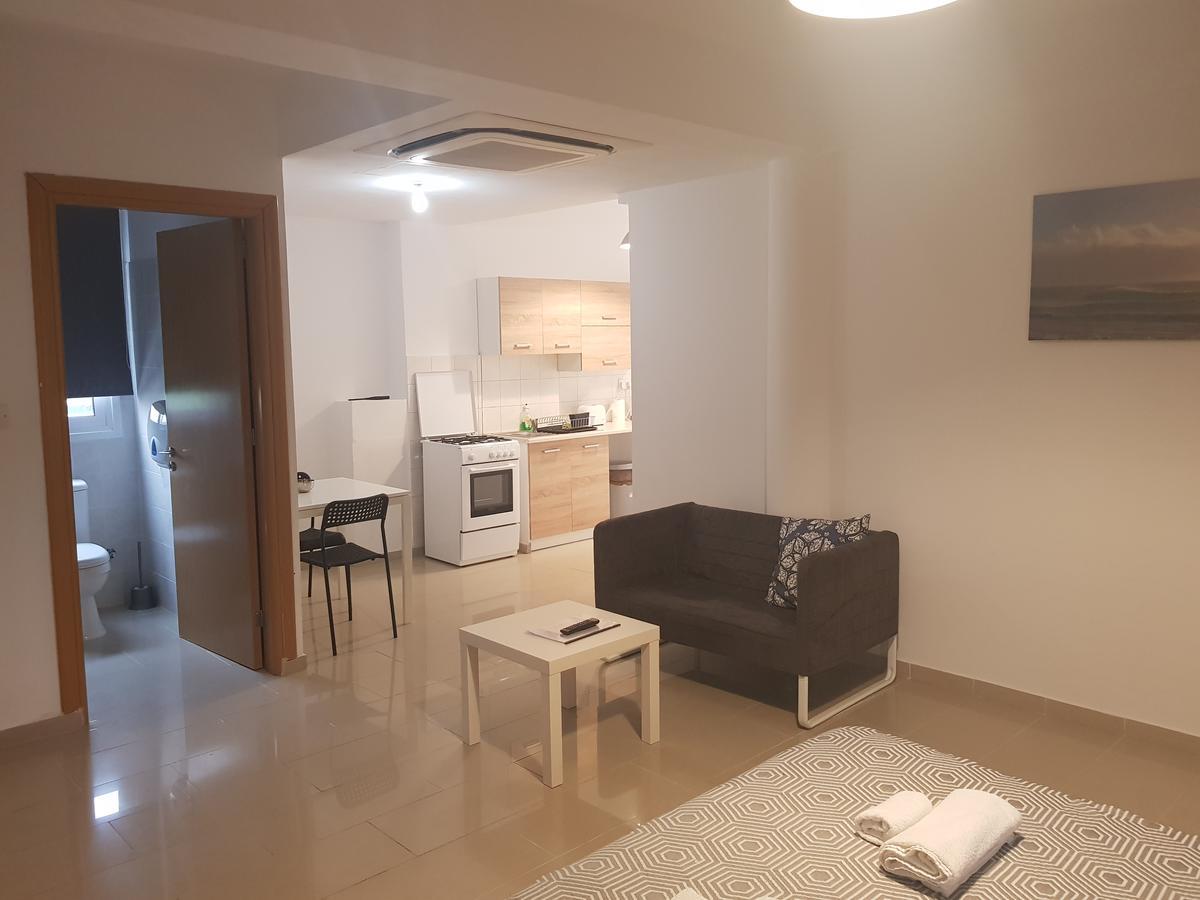 Valentinos Apartments Paphos Luaran gambar