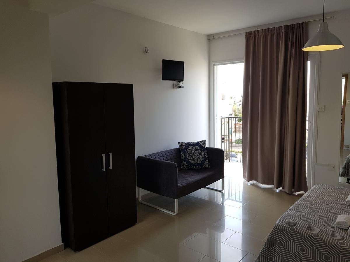 Valentinos Apartments Paphos Luaran gambar