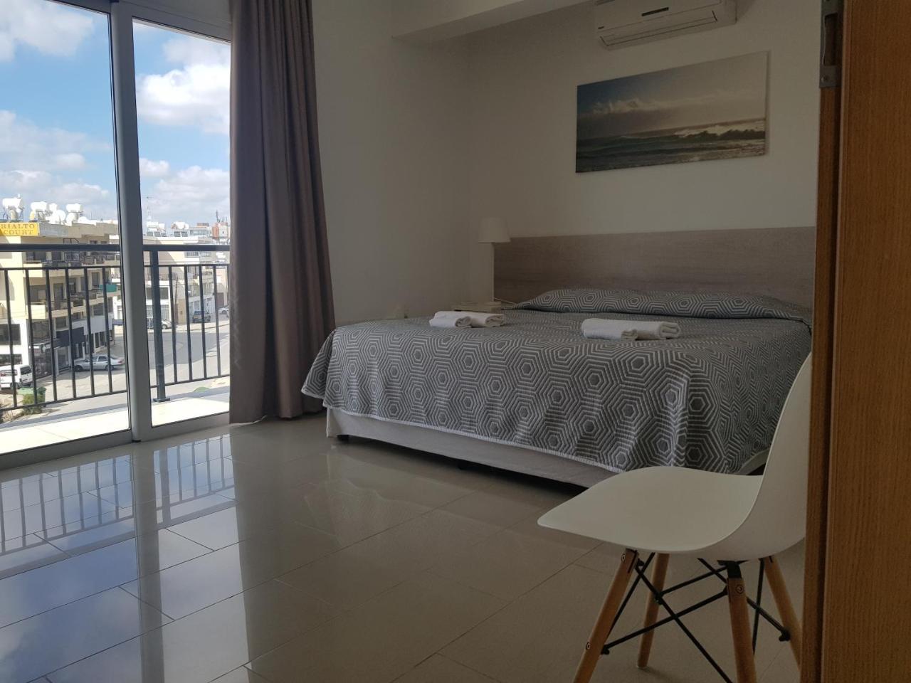 Valentinos Apartments Paphos Luaran gambar